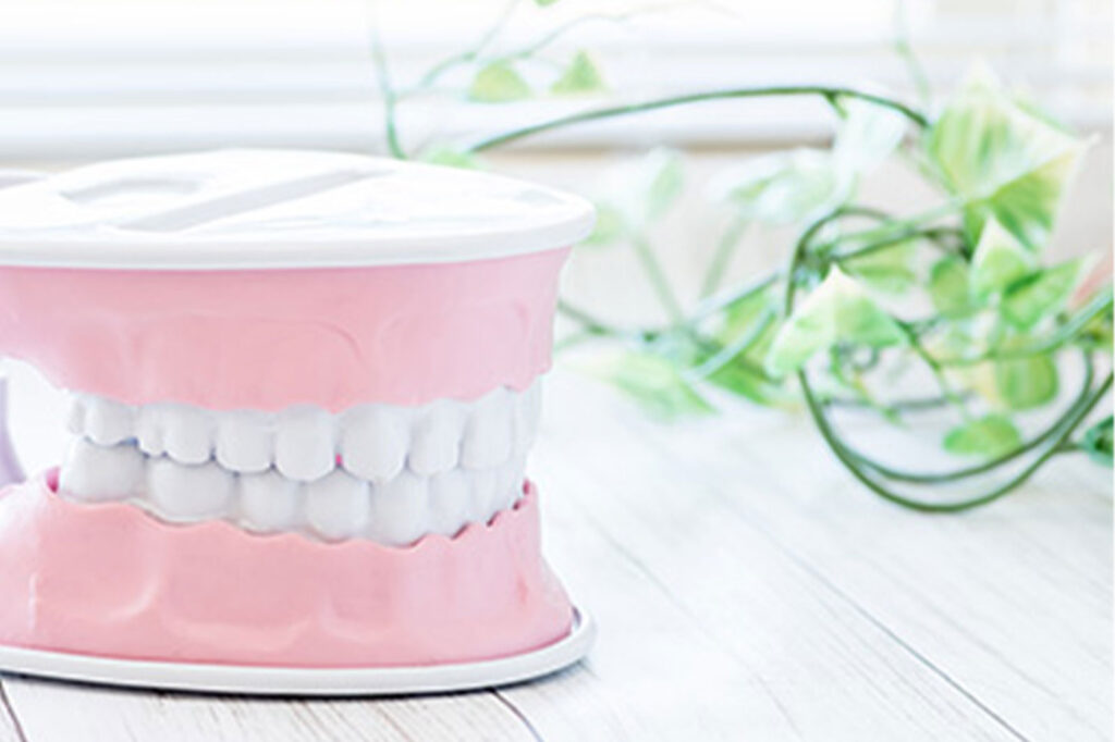 歯列を整え、噛み合わせを矯正するマウスピース治療をご存知ですか?
透明で目立たない、外せる矯正治療